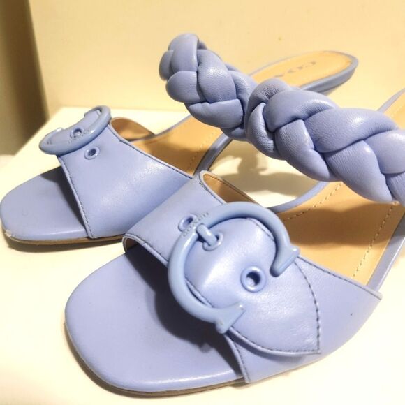Coach "Mollie" Periwinkle Blue Leather Kitten Heel Sandals sz.6.5 $235 w/Dustbag - Picture 3 of 10